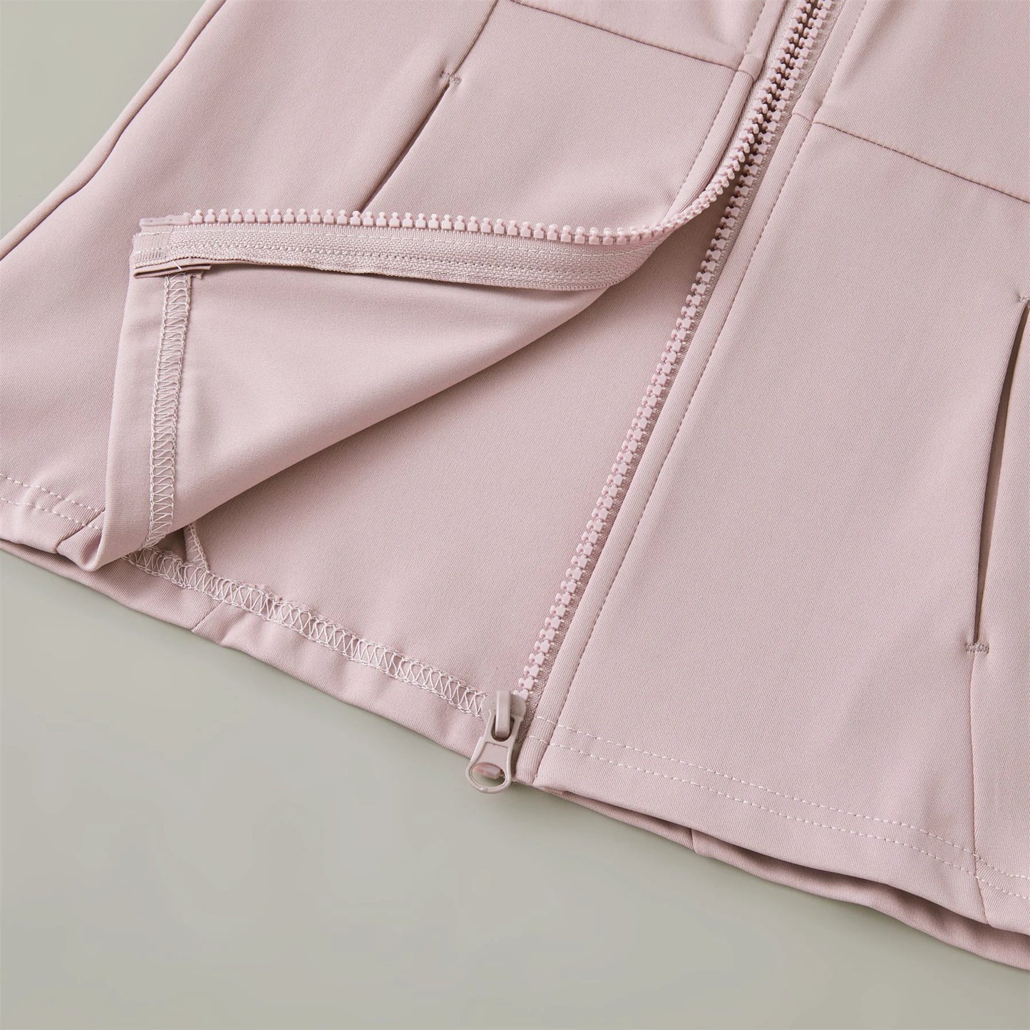 Women's Lightweight Yoga Jacket With Zipper Pockets