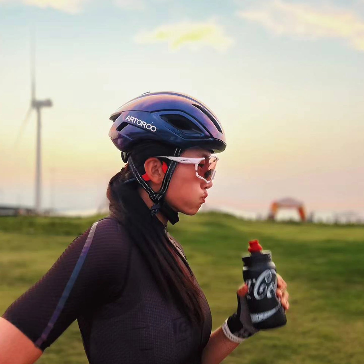 ARTOROO Ultralight Road Bike Helmet For Men And Women